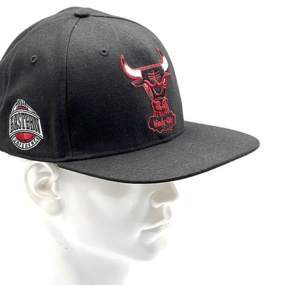 47Brand Hardwood Classics Bulls Eastern Conference Snapback - Picture 1 of 7